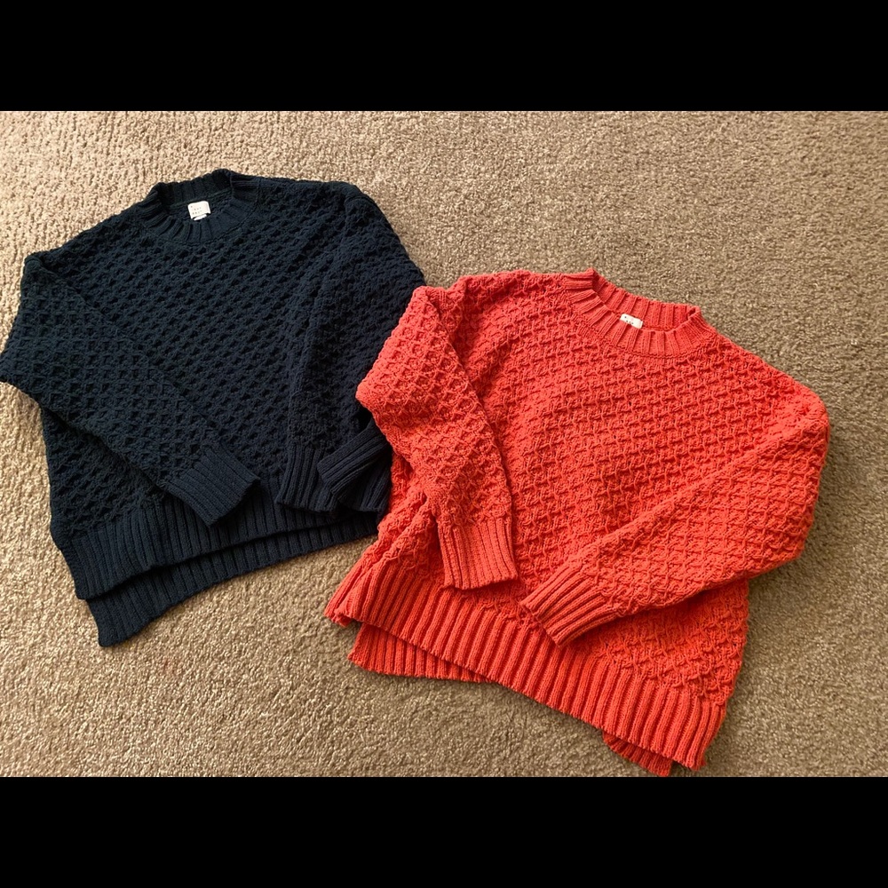 Olive and Peach Sweater Bundle ! Both sweaters $15